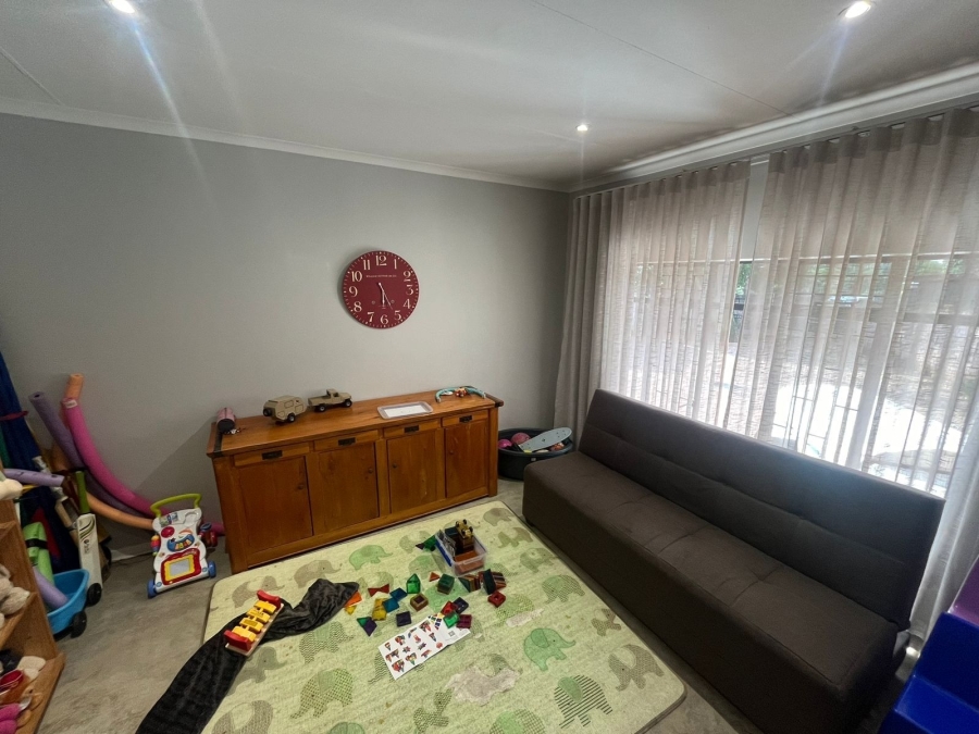 4 Bedroom Property for Sale in Bodorp North West
